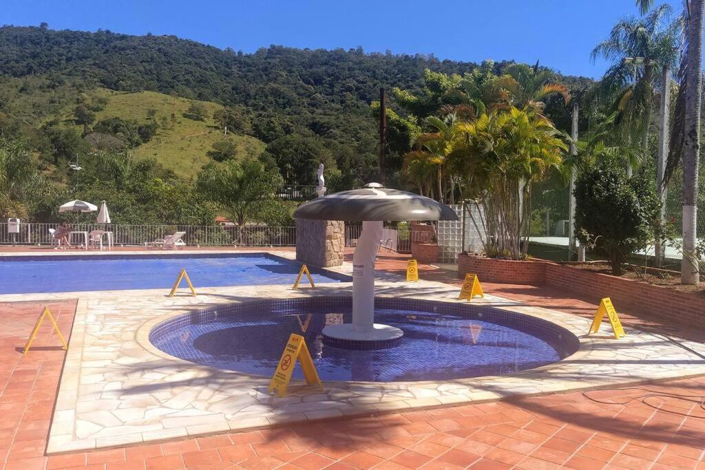 Lindo Flat Em Aguas De Lindoia Águas de Lindóia Exteriör bild